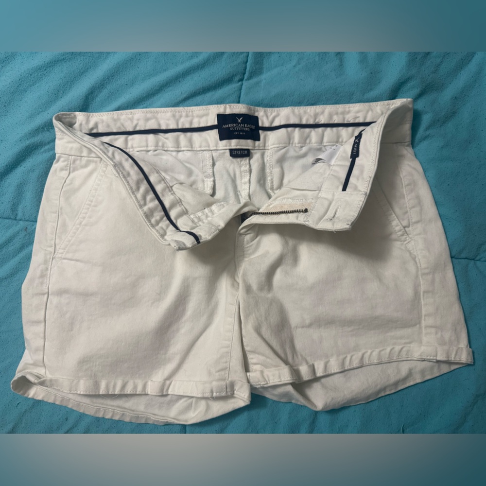 American Eagle Outfitters Women's white midi shorts